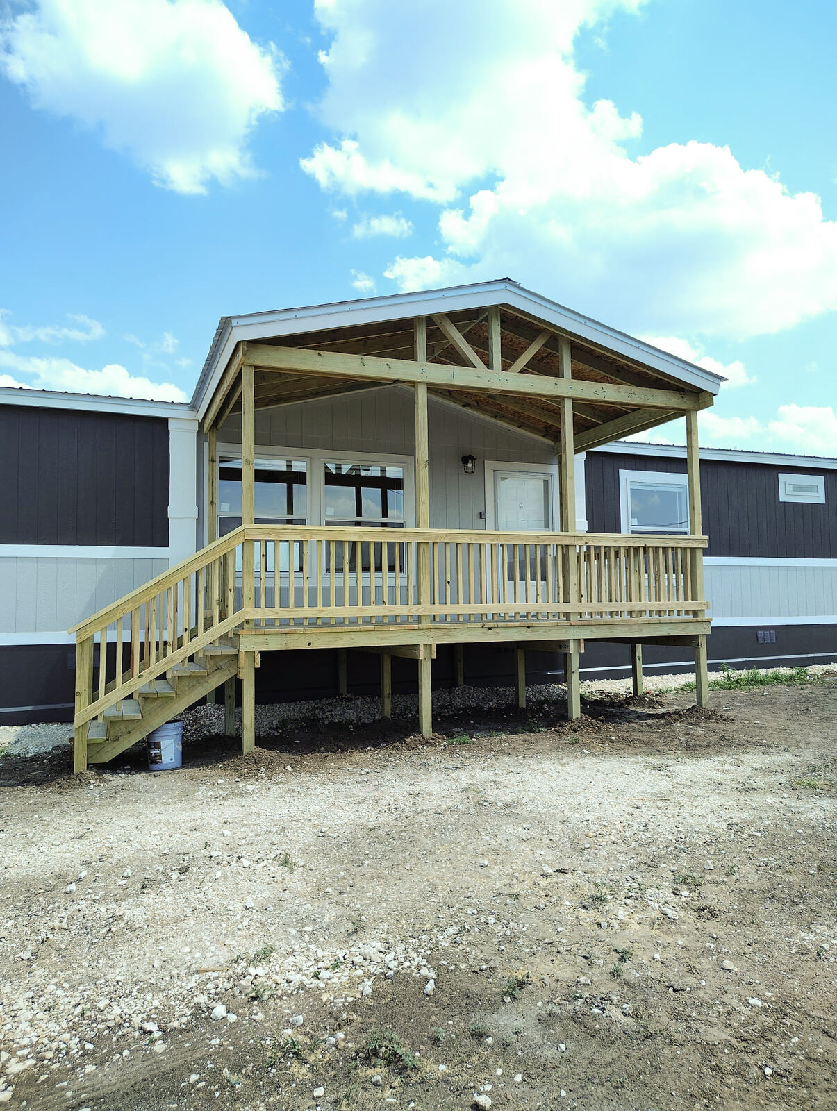 TX Elite deck and skirting work