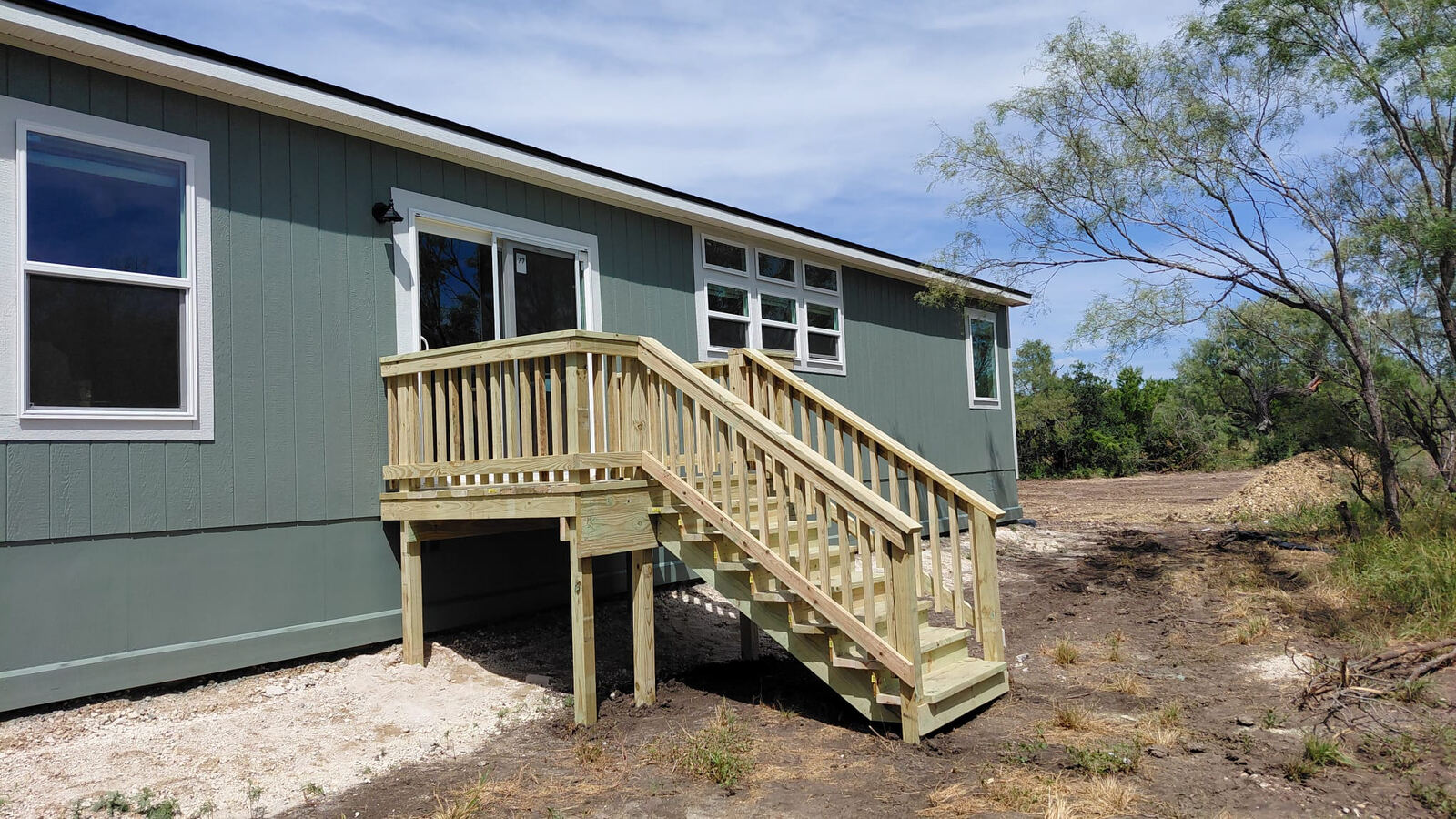 TX Elite deck and skirting work