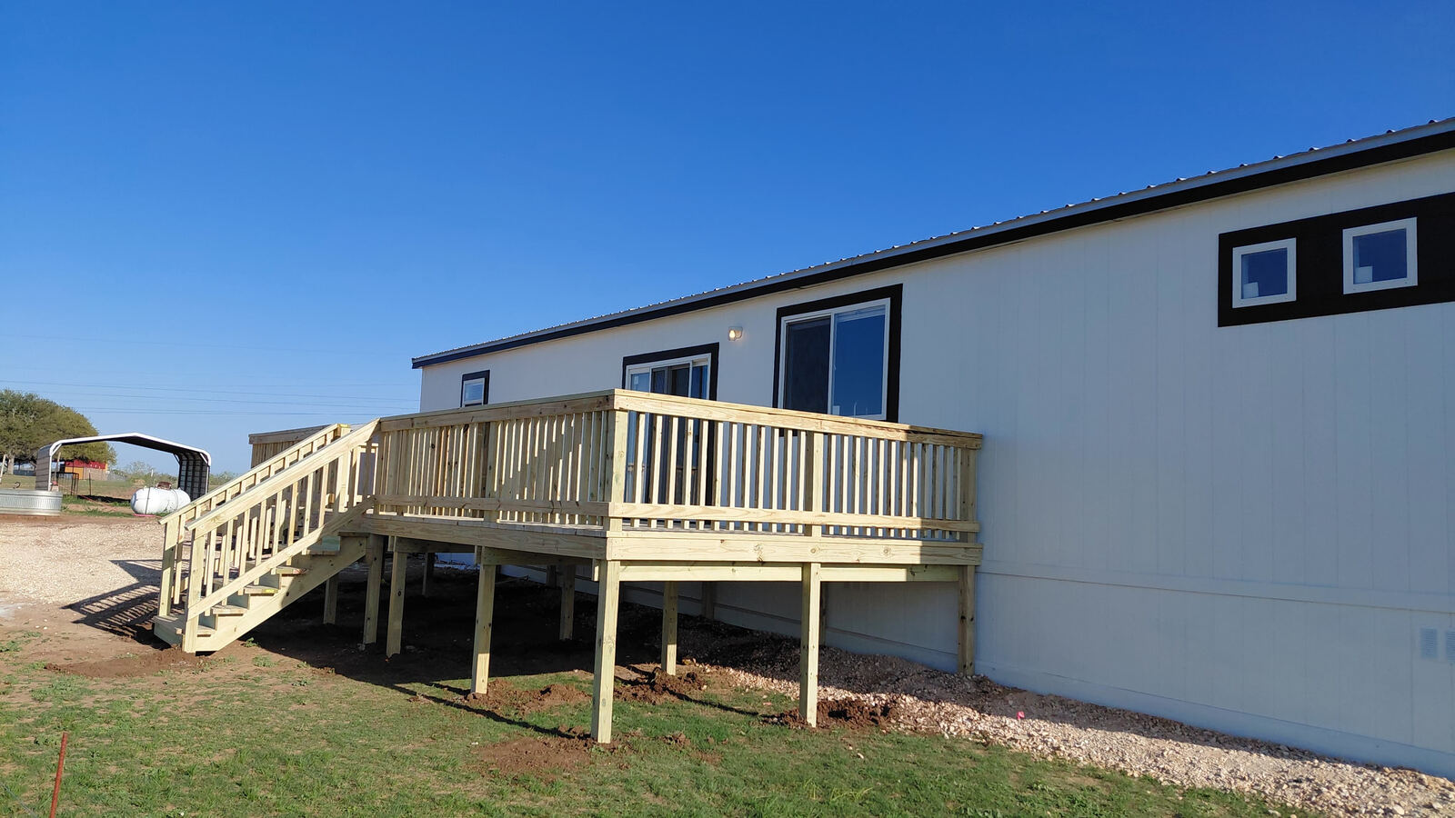 TX Elite deck and skirting work